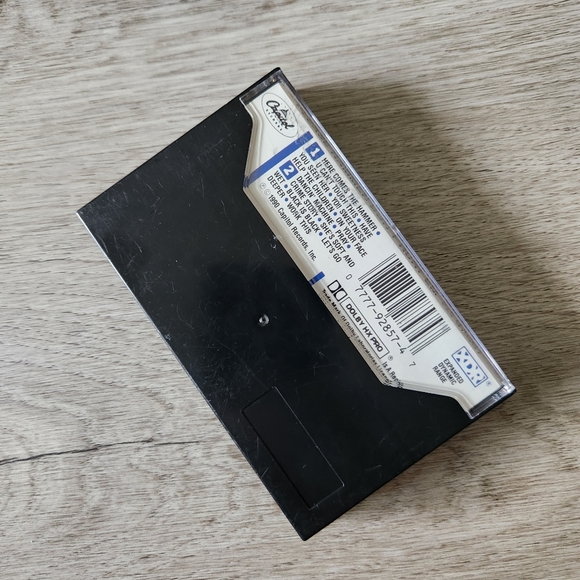 MC Hammer Please Hammer Don't Hurt 'Em cassette - Picture 3 of 5